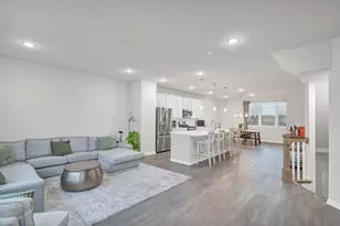 2720 Lily Ln, Rolling Meadows, IL 60008 - Photo 3