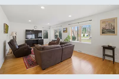 1917 Kiest Avenue, Northbrook, IL 60062 - Photo 11