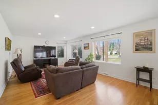 1917 Kiest Ave, Northbrook, IL 60062 - Photo 11