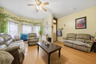 4706 W Berenice Ave, Chicago, IL 60641 - Photo 5