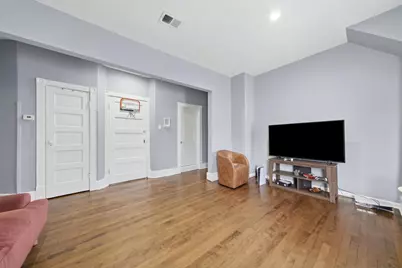 4706 W Berenice Avenue, Chicago, IL 60641 - Photo 11