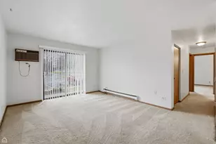 627 Virginia Rd, Crystal Lake, IL 60014 - Photo 7