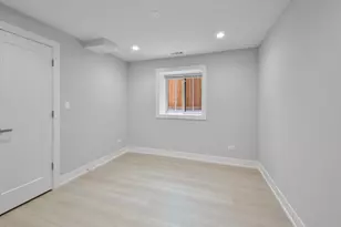 4624 N Ashland Ave, Chicago, IL 60640 - Photo 15