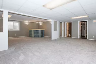 8 Rock Garden Ct, Bloomington, IL 61704 - Photo 29