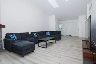 8 Rock Garden Ct, Bloomington, IL 61704 - Photo 7