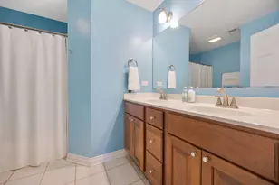 23W531 W Walnut St, Roselle, IL 60172 - Photo 25