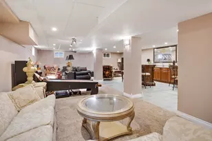 23W531 W Walnut St, Roselle, IL 60172 - Photo 29