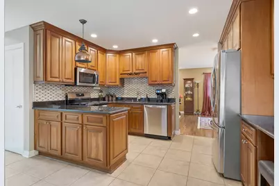23W531 W Walnut Street, Roselle, IL 60172 - Photo 13