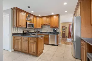 23W531 W Walnut St, Roselle, IL 60172 - Photo 13