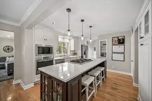 128 Parkview Rd, Glenview, IL 60025 - Photo 7