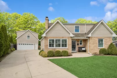 128 Parkview Road, Glenview, IL 60025 - Photo 1