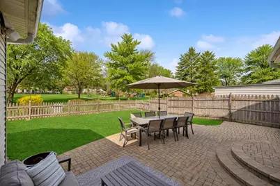 128 Parkview Road, Glenview, IL 60025 - Photo 29