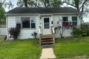 611 Daniels St, Wilmington, IL 60481 - Photo 1