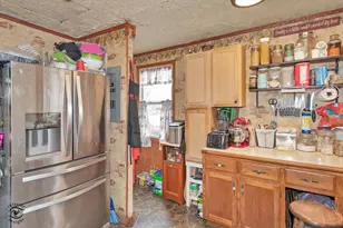 611 Daniels St, Wilmington, IL 60481 - Photo 7