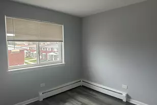 8805 Dee Rd, Des Plaines, IL 60016 - Photo 15