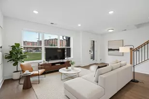 6318 Lexington St, Morton Grove, IL 60053 - Photo 3