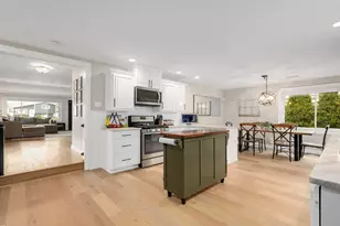 0S725 East St, Winfield, IL 60190 - Photo 7