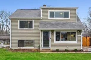 0S725 East St, Winfield, IL 60190 - Photo 1