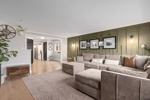 0S725 East St, Winfield, IL 60190 - Photo 3