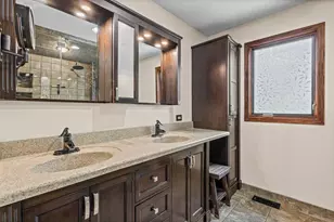 698 Juli Dr, South Elgin, IL 60177 - Photo 13