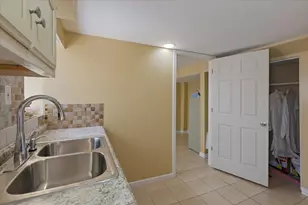 2133 W Highland Ave, Chicago, IL 60659 - Photo 11