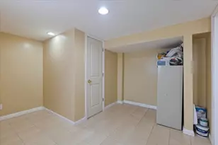 2133 W Highland Ave, Chicago, IL 60659 - Photo 7