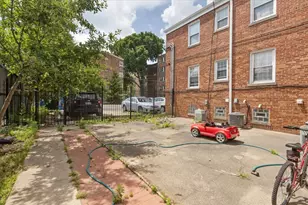 2133 W Highland Ave, Chicago, IL 60659 - Photo 3