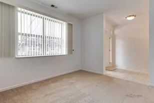 726 N Keystone Ln, Vernon Hills, IL 60061 - Photo 3