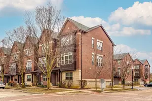 726 N Keystone Ln, Vernon Hills, IL 60061 - Photo 1