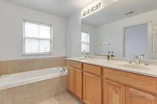 726 N Keystone Ln, Vernon Hills, IL 60061 - Photo 21