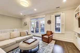 1910 W Addison St, Chicago, IL 60613 - Photo 3