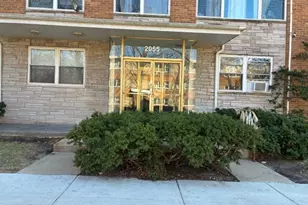 2055 W Lunt Ave, Chicago, IL 60645 - Photo 1