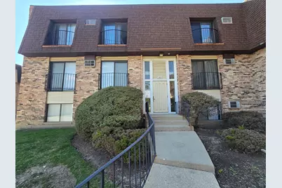 160 S Waters Edge Drive #302, Glendale Heights, IL 60139 - Photo 1