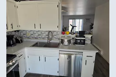 160 S Waters Edge Drive #302, Glendale Heights, IL 60139 - Photo 7