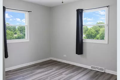 4627 Custer Avenue, Lyons, IL 60534 - Photo 9