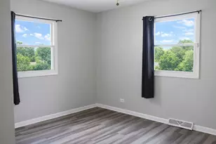 4627 Custer Ave, Lyons, IL 60534 - Photo 9