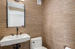 250 E Pearson St, Chicago, IL 60611 - Photo 13