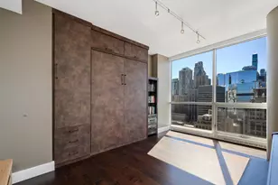 250 E Pearson St, Chicago, IL 60611 - Photo 19