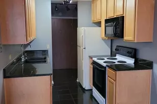 6000 Oakwood Dr, Lisle, IL 60532 - Photo 13