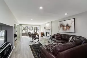 312 Woodview Rd, Lake Barrington, IL 60010 - Photo 31