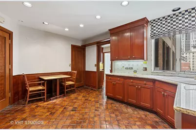 220 E Walton Place #9W, Chicago, IL 60611 - Photo 9