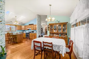 1522 Lorraine Dr, Sandwich, IL 60548 - Photo 5