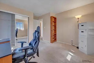 819 Dartmoor Dr, Crystal Lake, IL 60014 - Photo 17