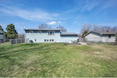 819 Dartmoor Drive, Crystal Lake, IL 60014 - Photo 29