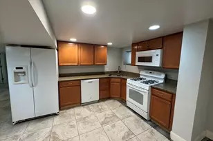 6438 N Fairfield Ave, Chicago, IL 60645 - Photo 3