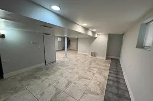 6438 N Fairfield Ave, Chicago, IL 60645 - Photo 5