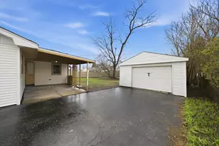 8516 Austin Ave, Burbank, IL 60459 - Photo 21