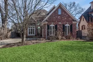 557 N County Line Rd, Hinsdale, IL 60521 - Photo 1