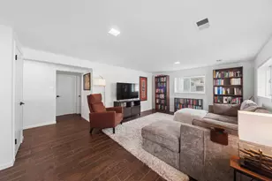 838 S Saylor Ave, Elmhurst, IL 60126 - Photo 9