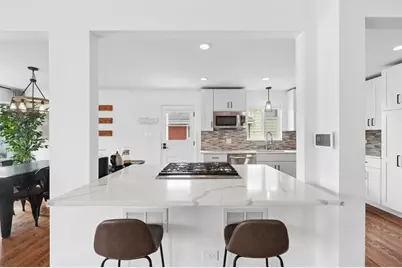 838 S Saylor Avenue, Elmhurst, IL 60126 - Photo 9